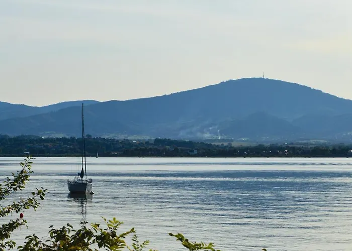 Velodomki - Nad Jeziorem Zywieckim בית נופש Żywiec